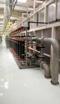 ���̰���