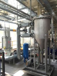 ���̰���